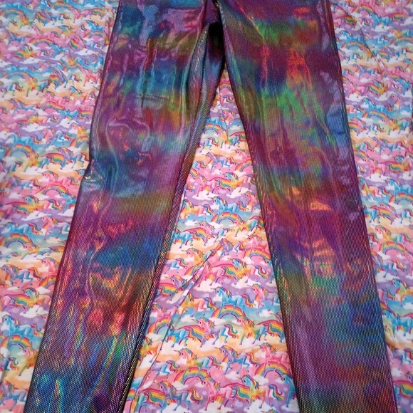 Cute booty lounge leggings size extra small but can fit small or maybe medium - Picture 2 of 4